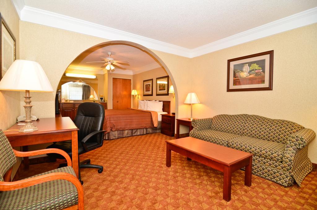 Peach State Inn & Suites Hawkinsville Eksteriør billede