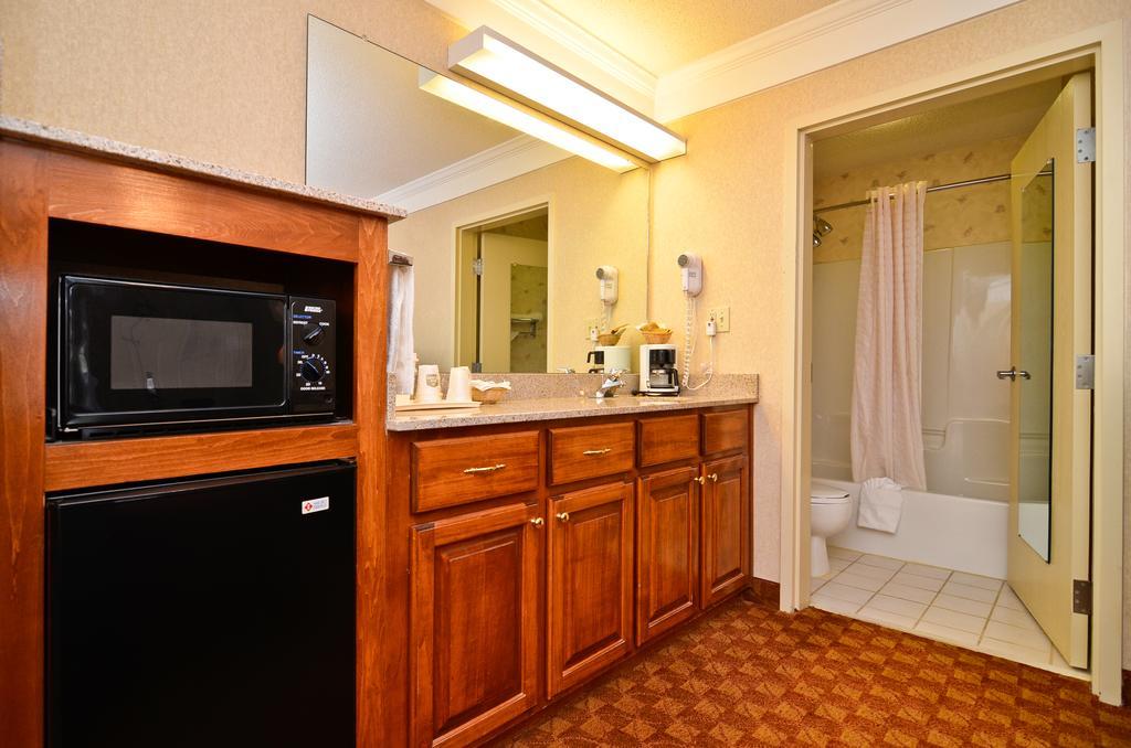 Peach State Inn & Suites Hawkinsville Eksteriør billede