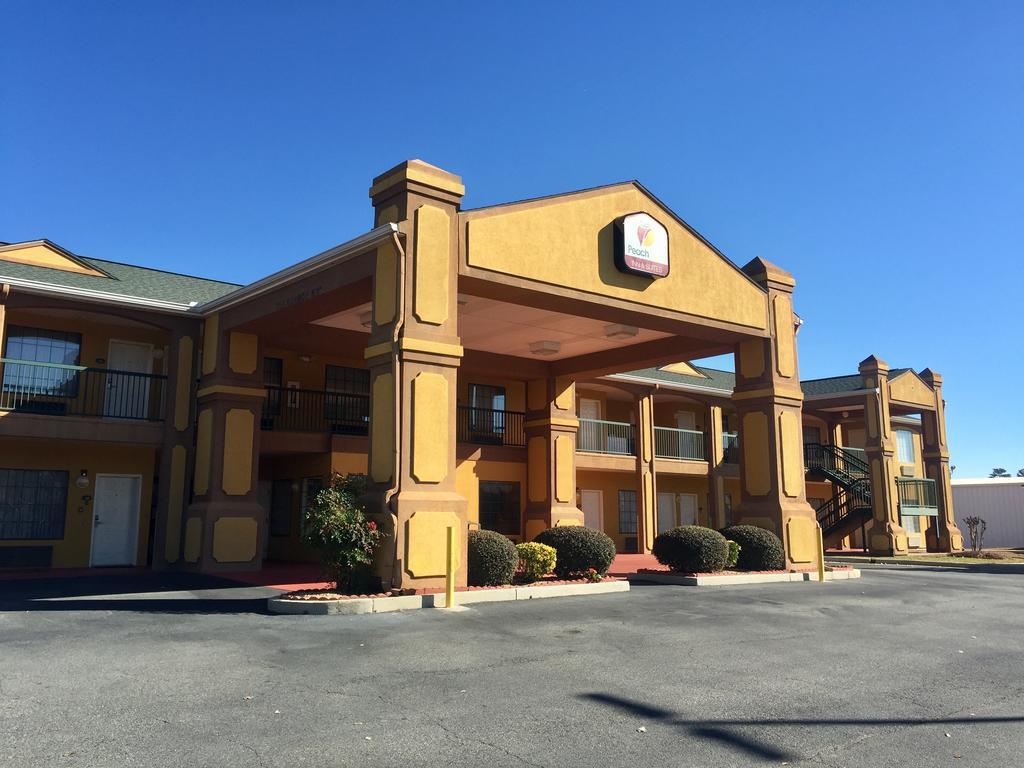 Peach State Inn & Suites Hawkinsville Eksteriør billede